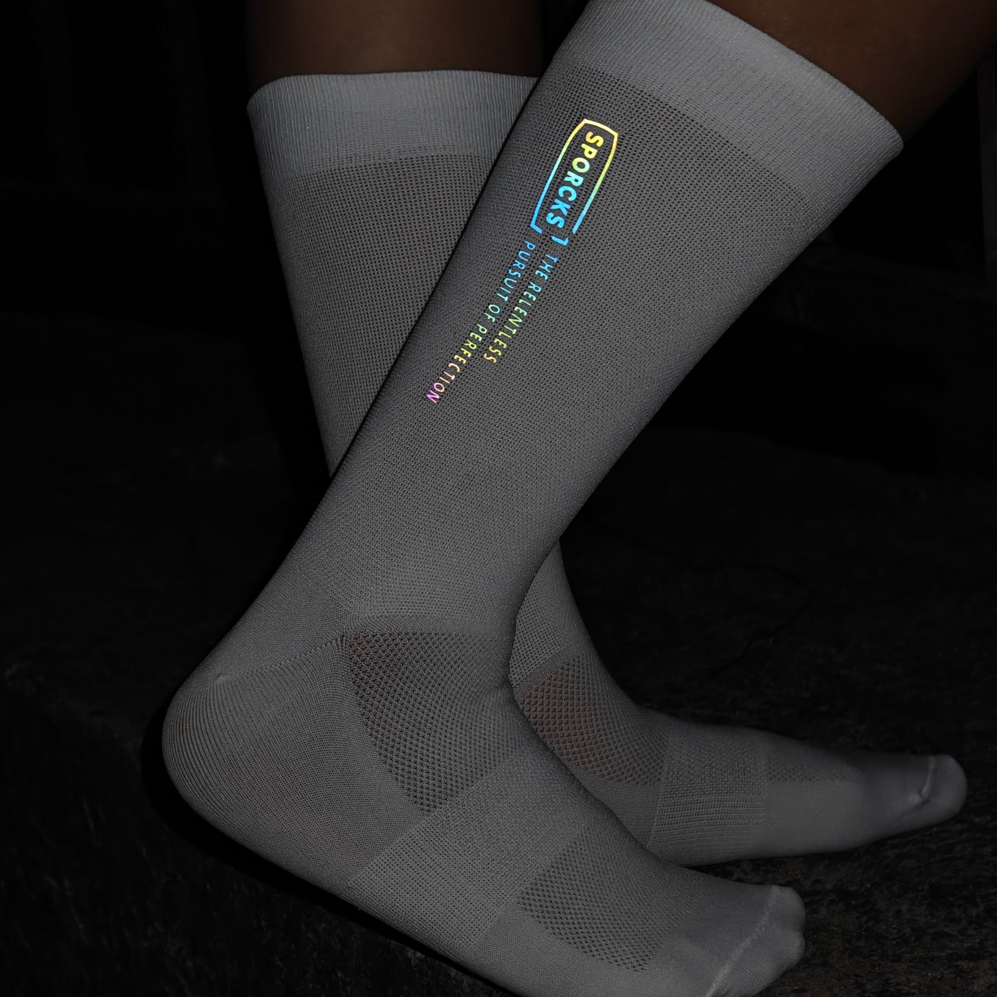 Sporcks カラフルな高反射サイクリングソックス自転車ロ - Mountain Biking Socks のレビューと価格