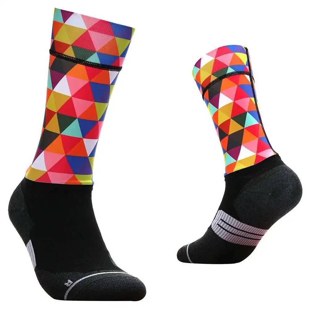 鮮やかな幾何学模様のサイクリングソックス - 通気性と吸湿性 - Mountain Biking Socks のレビューと価格